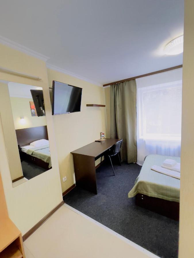 Otel Nivki 3*