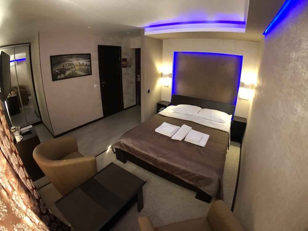 Nivki Otel