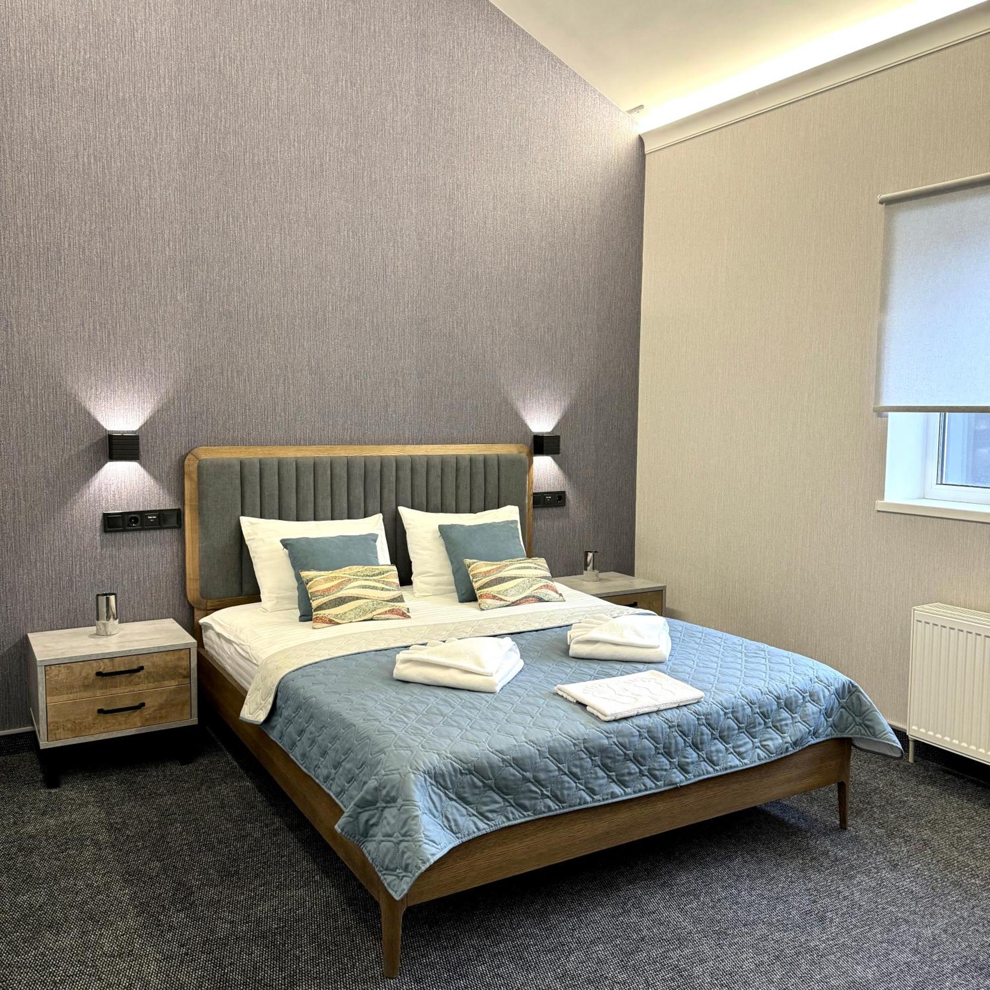 Otel Nivki 3*